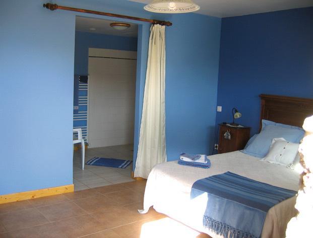 La Ferme Des Genets Bed & Breakfast Medeyrolles ภายนอก รูปภาพ