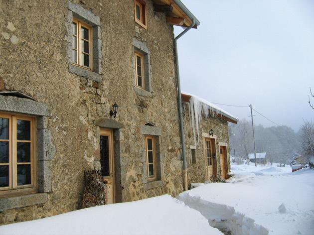 La Ferme Des Genets Bed & Breakfast Medeyrolles ภายนอก รูปภาพ